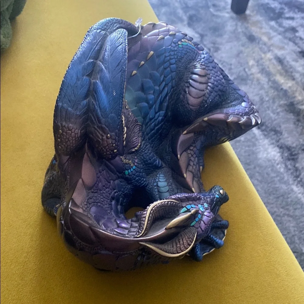 Blue and Purple Reptile Habitat Accessory